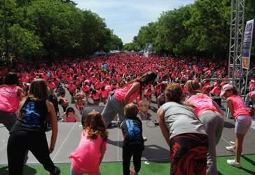 Más de 30.000 mujeres bailaron con entusiasmo luego de finalizar la Carrera de la Mujer