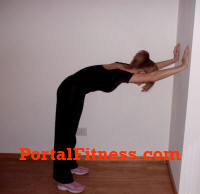 Stretching pnf en pared para pectorales